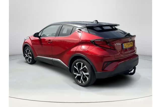 Toyota C-HR (2019) thumbnail 3