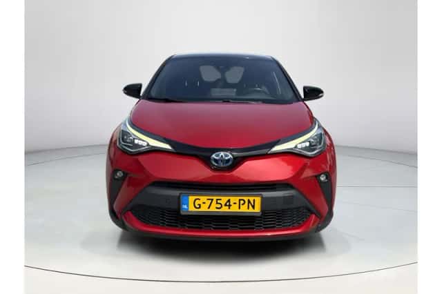 Toyota C-HR (2019) thumbnail 4