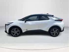 Toyota C-HR (2023) thumbnail 2