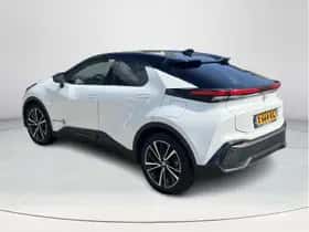 Toyota C-HR (2023) thumbnail 3