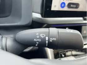 Toyota C-HR (2023) thumbnail 22