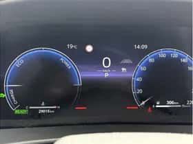 Toyota C-HR (2023) thumbnail 10
