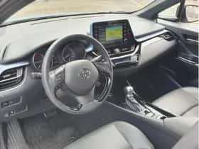 Toyota C-HR (2020) thumbnail 30
