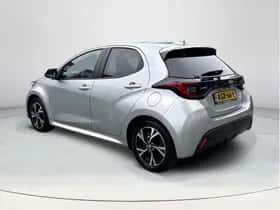 Toyota Yaris (2024) thumbnail 3