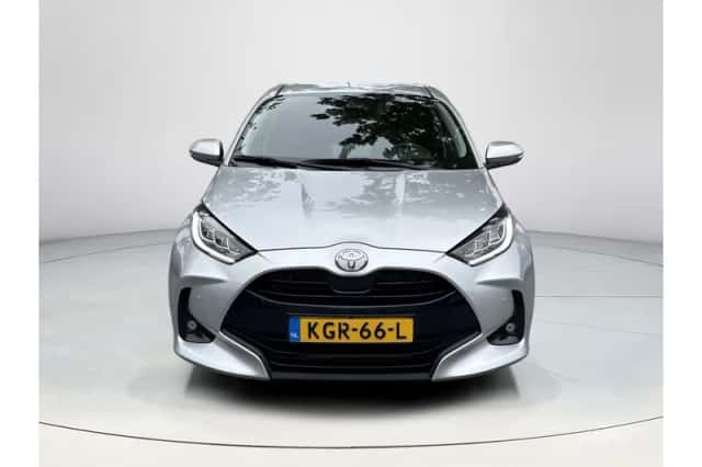 Toyota Yaris (2024) thumbnail 4