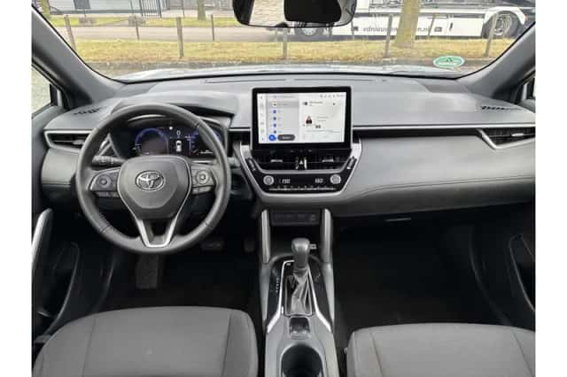 Toyota Corolla (2025) thumbnail 6