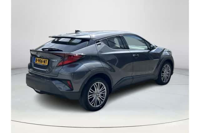 Toyota C-HR (2022) thumbnail 5
