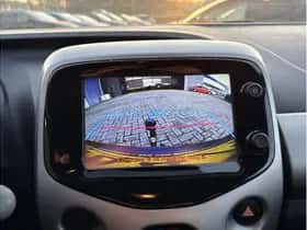 Toyota Aygo (2017) thumbnail 12