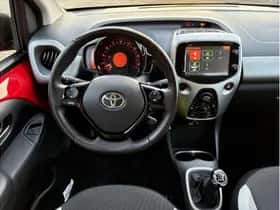 Toyota Aygo (2017) thumbnail 22