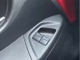 Toyota Aygo (2017) thumbnail 23