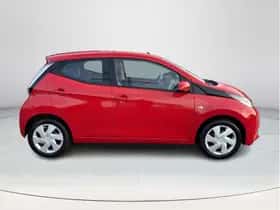 Toyota Aygo (2017) thumbnail 29