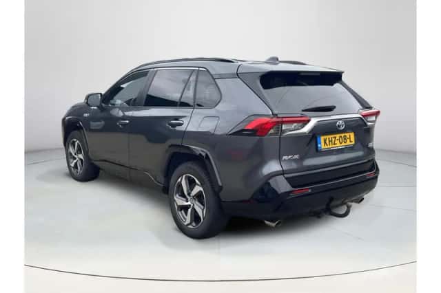 Toyota RAV4 (2022) thumbnail 3