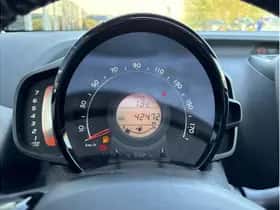 Toyota Aygo (2019) thumbnail 9