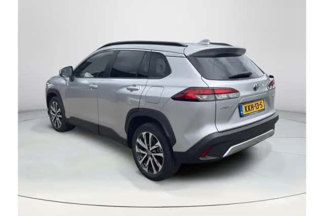 Toyota Corolla (2023) thumbnail 3