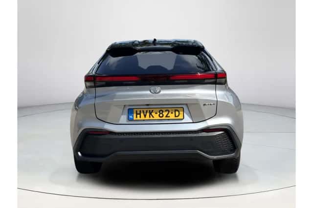 Toyota C-HR (2025) thumbnail 5