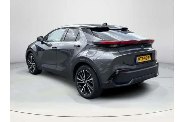 Toyota C-HR (2025) thumbnail 3