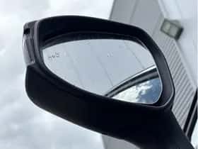 Toyota C-HR (2025) thumbnail 29