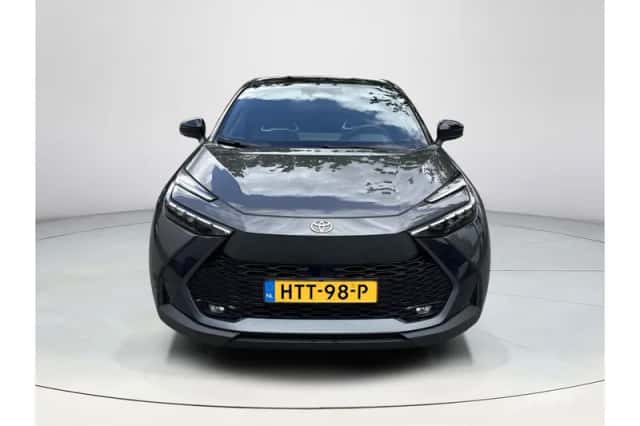 Toyota C-HR (2025) thumbnail 4