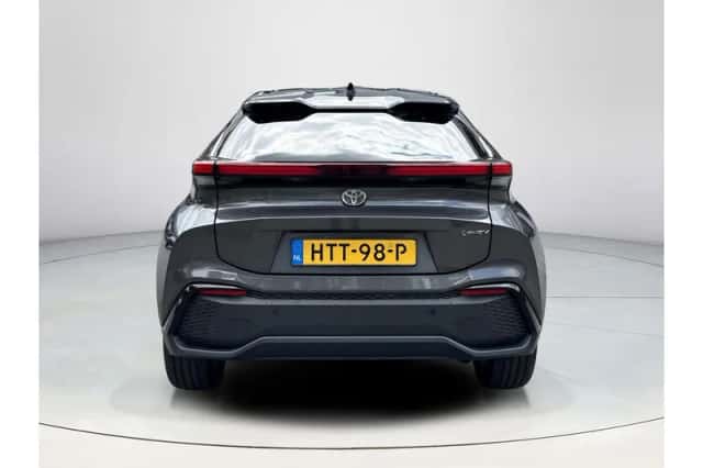 Toyota C-HR (2025) thumbnail 5