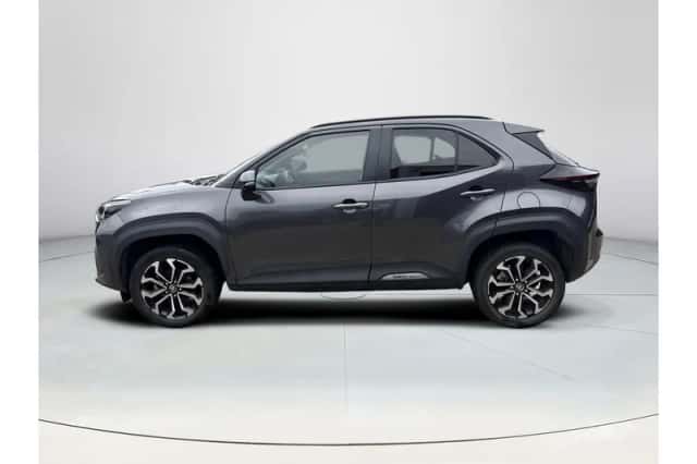 Toyota Yaris Cross (2024) thumbnail 2