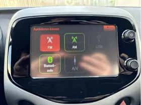 Toyota Aygo (2017) thumbnail 11