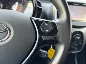 Toyota Aygo (2017) thumbnail 17