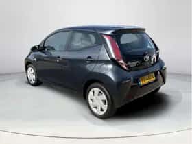 Toyota Aygo (2017) thumbnail 3