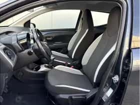 Toyota Aygo (2017) thumbnail 7