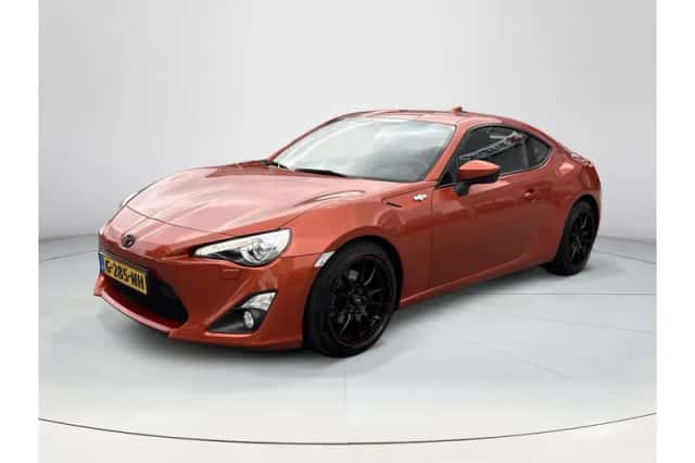 Toyota GT86 (2016) thumbnail 1
