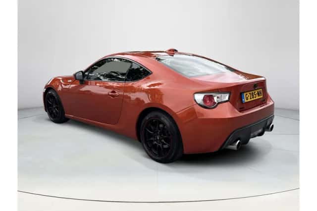 Toyota GT86 (2016) thumbnail 3