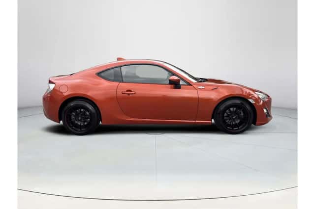 Toyota GT86 (2016) thumbnail 6