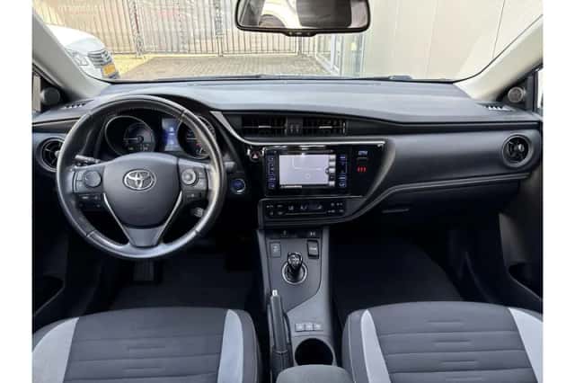 Toyota Auris (2019) thumbnail 6
