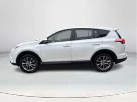 Toyota RAV4 (2016) thumbnail 2