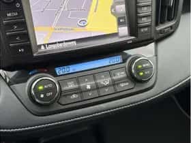 Toyota RAV4 (2016) thumbnail 13