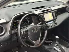 Toyota RAV4 (2016) thumbnail 14