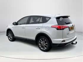 Toyota RAV4 (2016) thumbnail 3