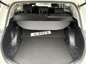 Toyota RAV4 (2016) thumbnail 30