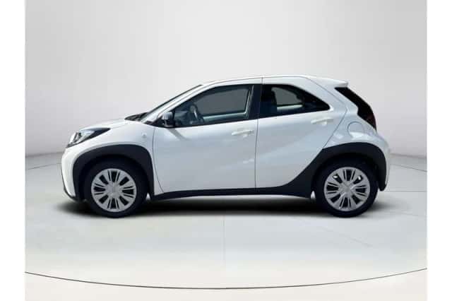 Toyota Aygo X (2023) thumbnail 2