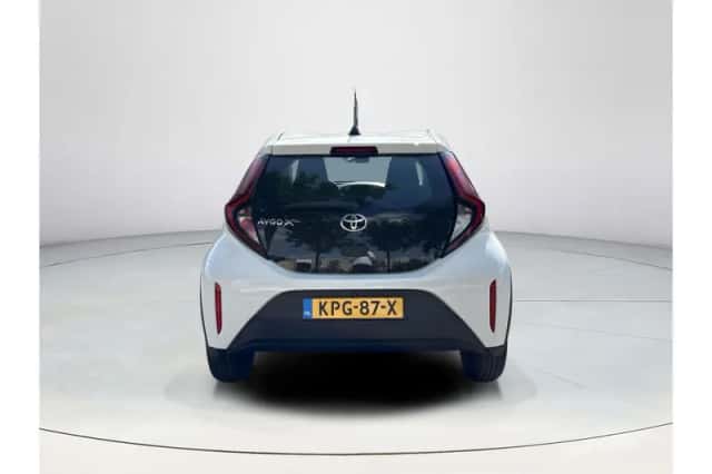 Toyota Aygo X (2023) thumbnail 4
