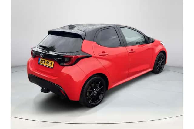Toyota Yaris (2023) thumbnail 5