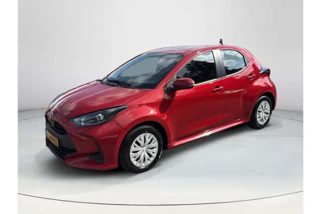 Toyota Yaris (2022) thumbnail 1