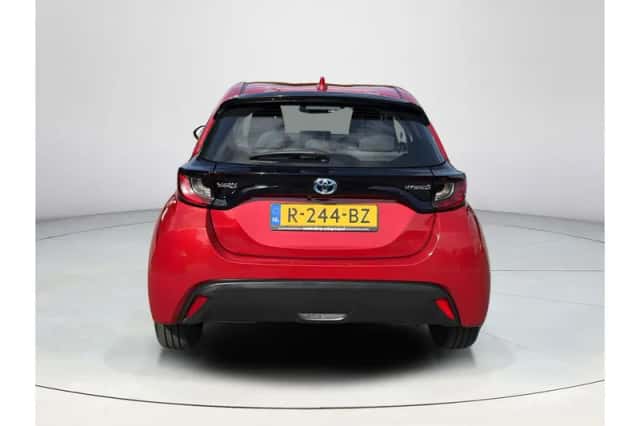 Toyota Yaris (2022) thumbnail 4