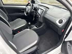 Toyota Aygo (2021) thumbnail 11