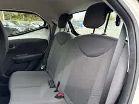 Toyota Aygo (2021) thumbnail 12