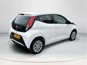 Toyota Aygo (2021) thumbnail 5