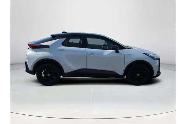 Toyota C-HR (2025) thumbnail 6