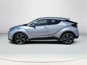 Toyota C-HR (2023) thumbnail 2