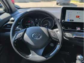 Toyota C-HR (2023) thumbnail 13