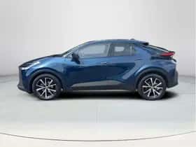 Toyota C-HR (2025) thumbnail 2