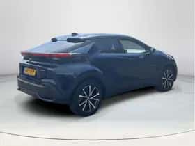 Toyota C-HR (2025) thumbnail 5